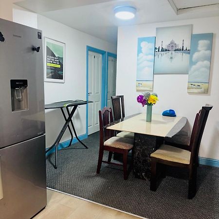 Unique Private Rooms 볼턴 외부 사진