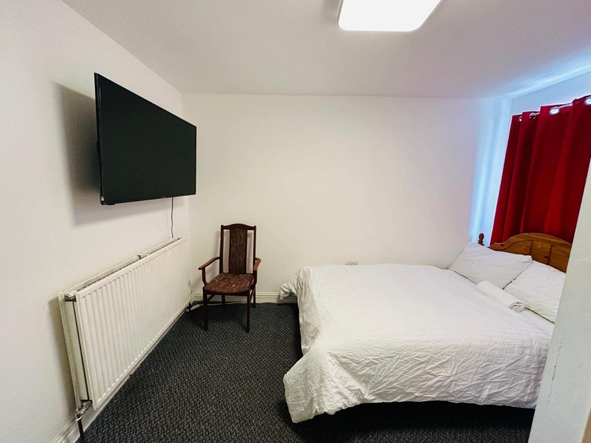 Unique Private Rooms 볼턴 외부 사진