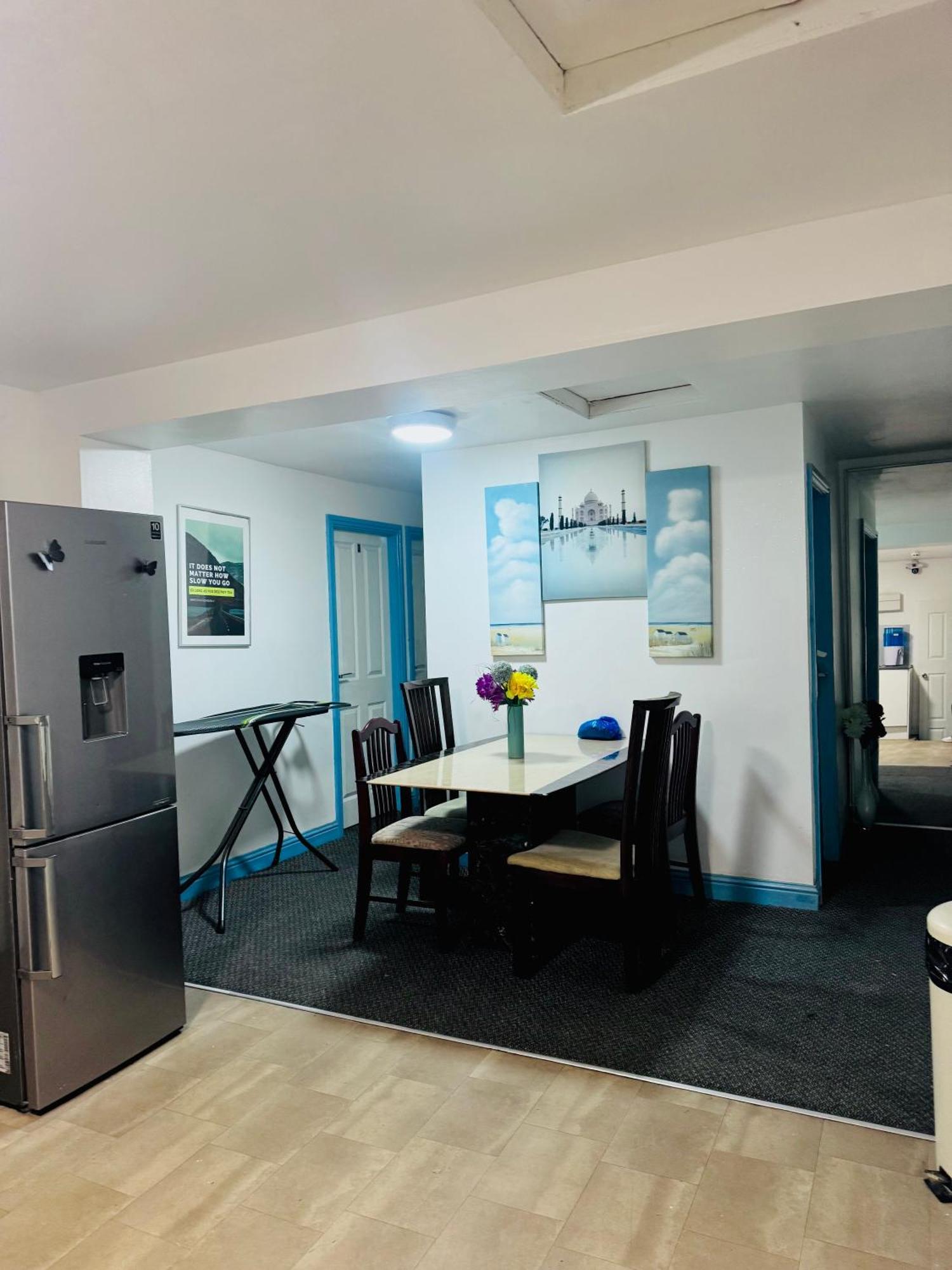 Unique Private Rooms 볼턴 외부 사진