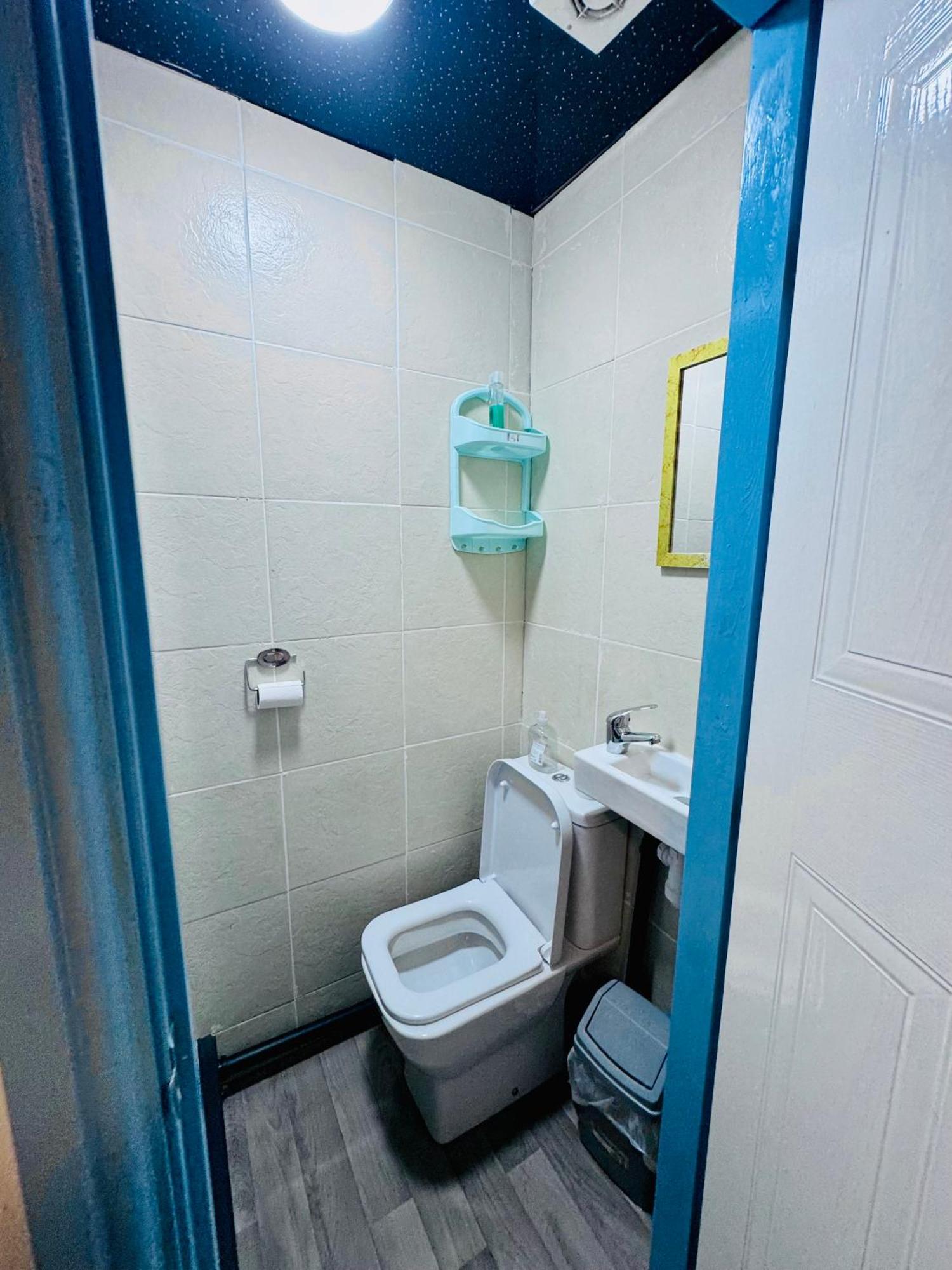 Unique Private Rooms 볼턴 외부 사진